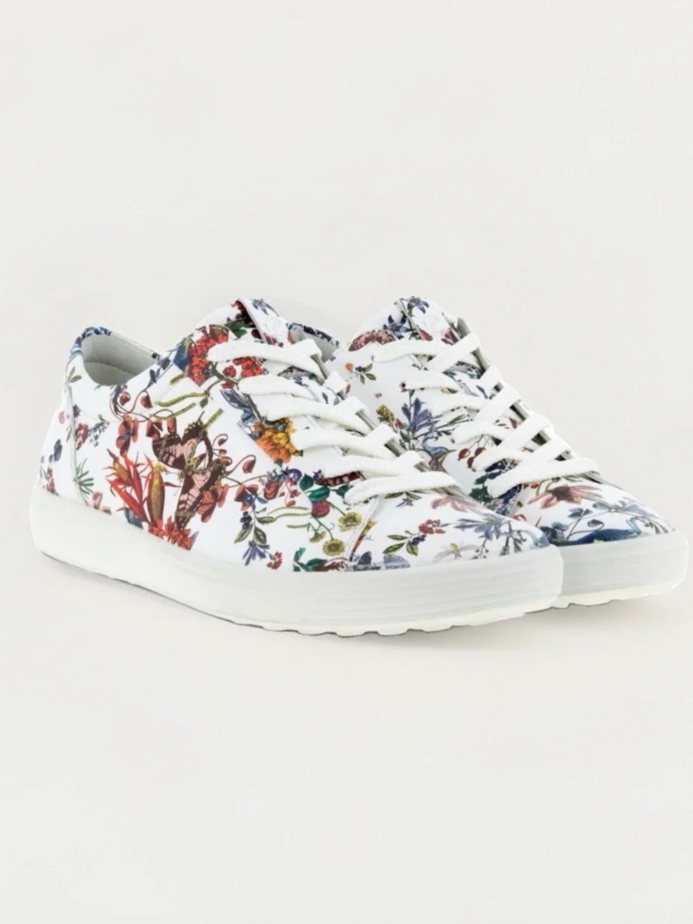 RARE Ecco Soft 7 Women’s Kristjana S. Williams Leather Sneaker US 8/8.5  EU 39